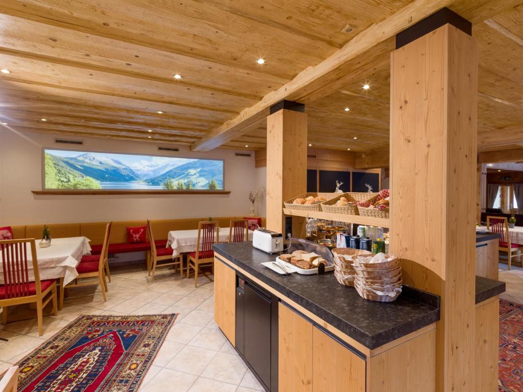 Kuchyň nebo kuchyňský kout v ubytování Hotel Glockenstuhl