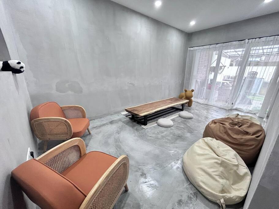 Χώρος καθιστικού στο Stylish Landed small Party House Kajang Semeyih Cheras
