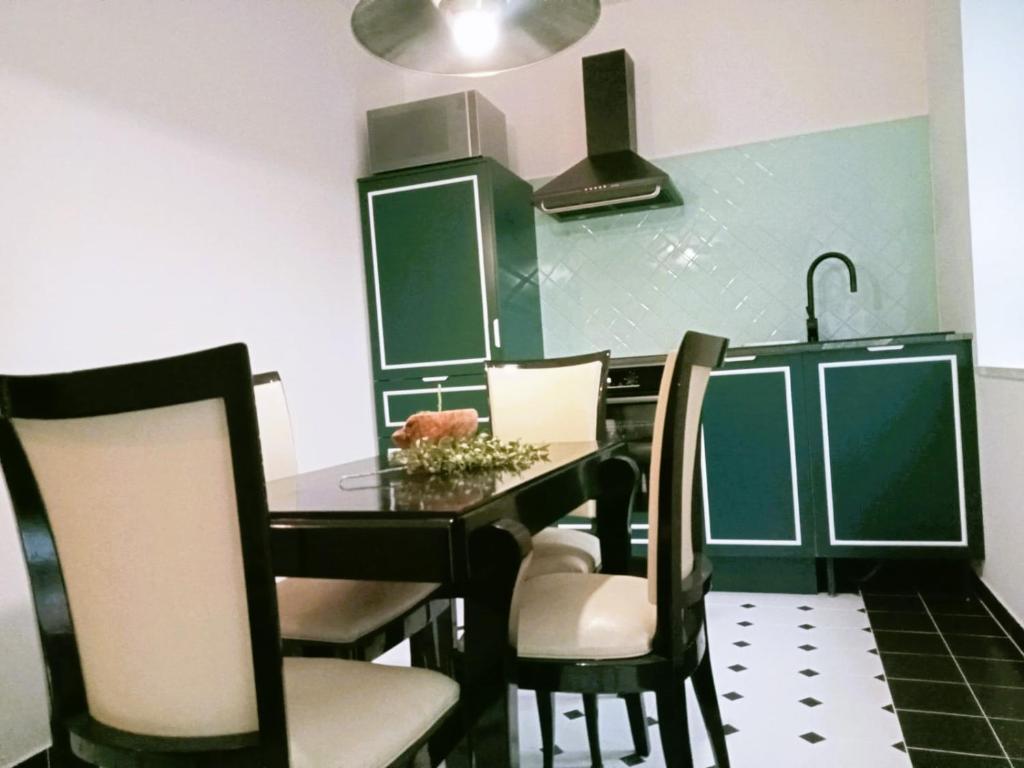 Kuchyň nebo kuchyňský kout v ubytování Deluxe Nature Resort Galovi Dvori