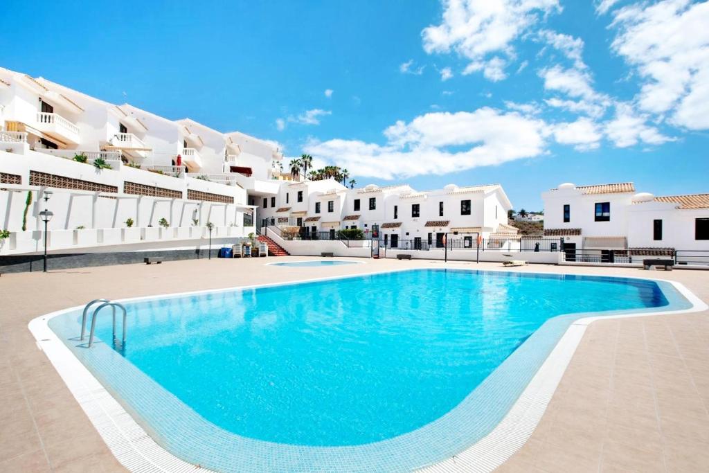 The swimming pool at or close to Casa Dos Angeles - Charming Retreat 2 Bedrooms