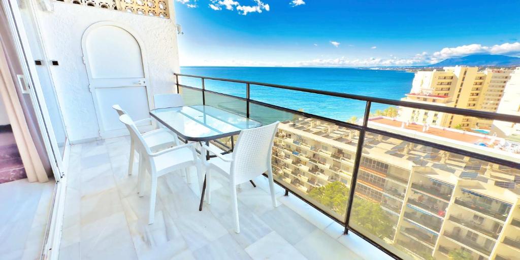 Balkón nebo terasa v ubytování Skol 706 Lovely 2 Bedroom Apartment For Rent in Skol Marbella