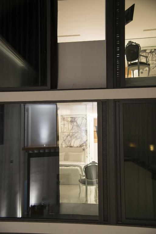 Koupelna v ubytování Lokàl Boutique Hotel