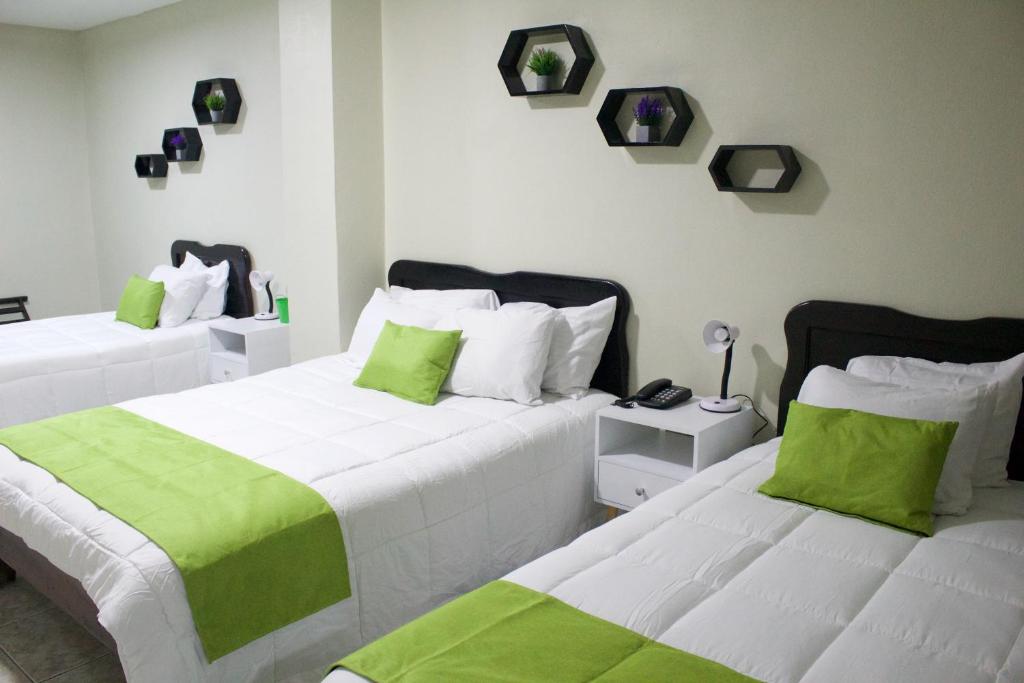 Hotel América Heredia - Triple Room With Private Bathroom