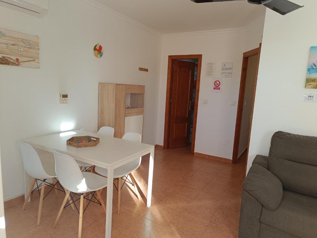 Posezení v ubytování Bahía de Vera Apartamento Luisa