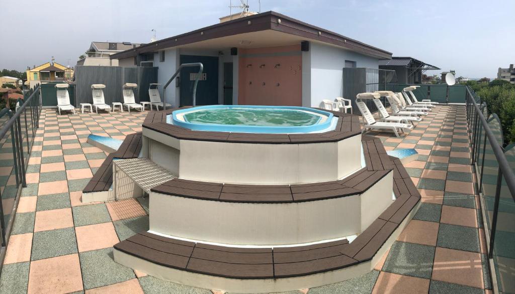 Bazén v ubytování Hotel Wega nebo v jeho okolí