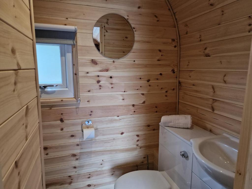 Koupelna v ubytování Rowan Gorgeous Glamping Hideaway