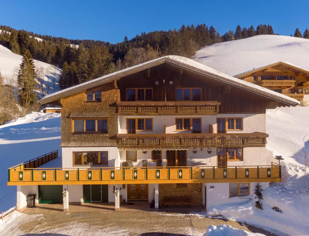 Nespecifikovaný výhled na hory nebo výhled na hory při pohledu z bed and breakfast
