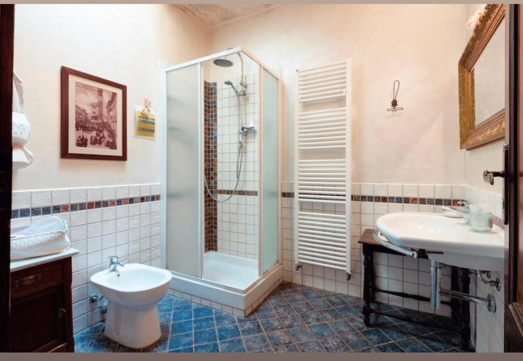 Koupelna v ubytování Guesthouse da Idolina dal 1946