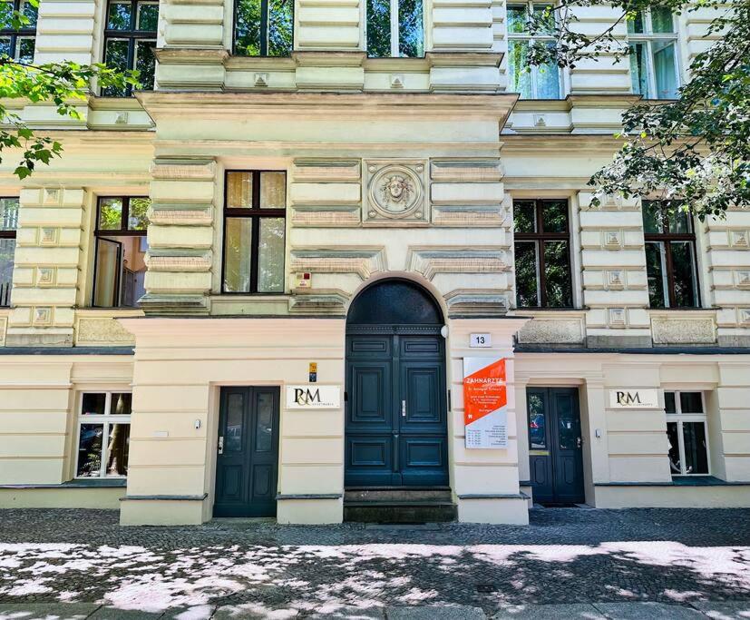 Η πρόσοψη ή η είσοδος του Luxury residence by P&M in Prenzlauer Berg