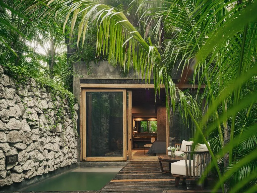 Signature Suite with Plunge Pool