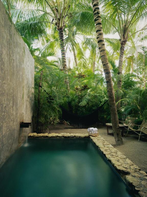 Bazén v ubytování Be Tulum Beach & Spa Resort nebo v jeho okolí