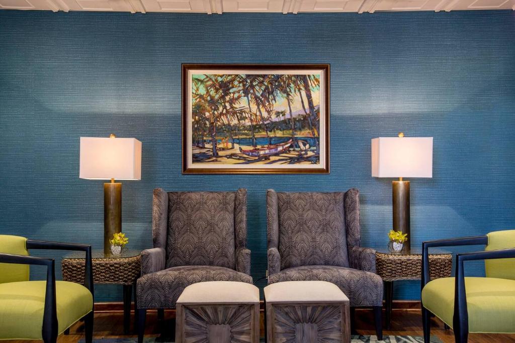 Posezení v ubytování High Floor Luxury Oceanfront at Waikiki Beach Tower