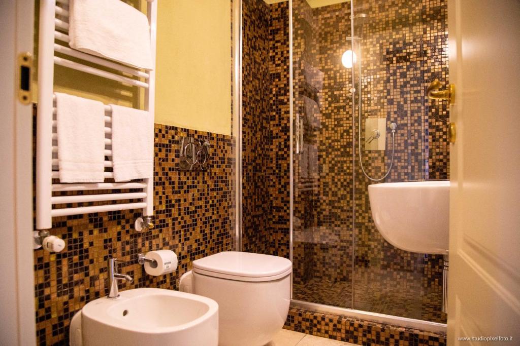Koupelna v ubytování Residenza d'Epoca Relais I Miracoli