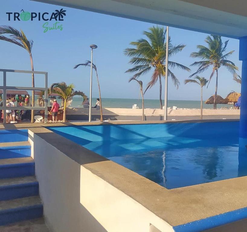 Bazén v ubytování Hotel Tropical nebo v jeho okolí