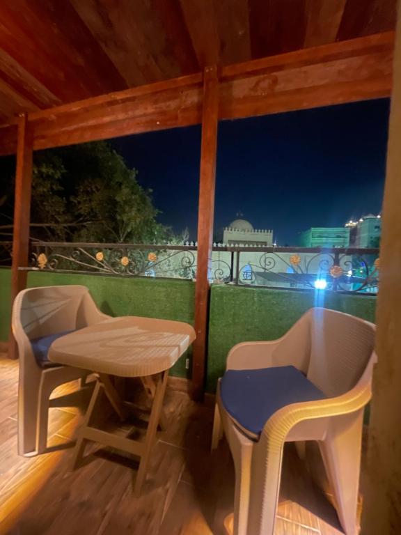 Rõdu või terrass majutusasutuses Malek Pyramids Guest House
