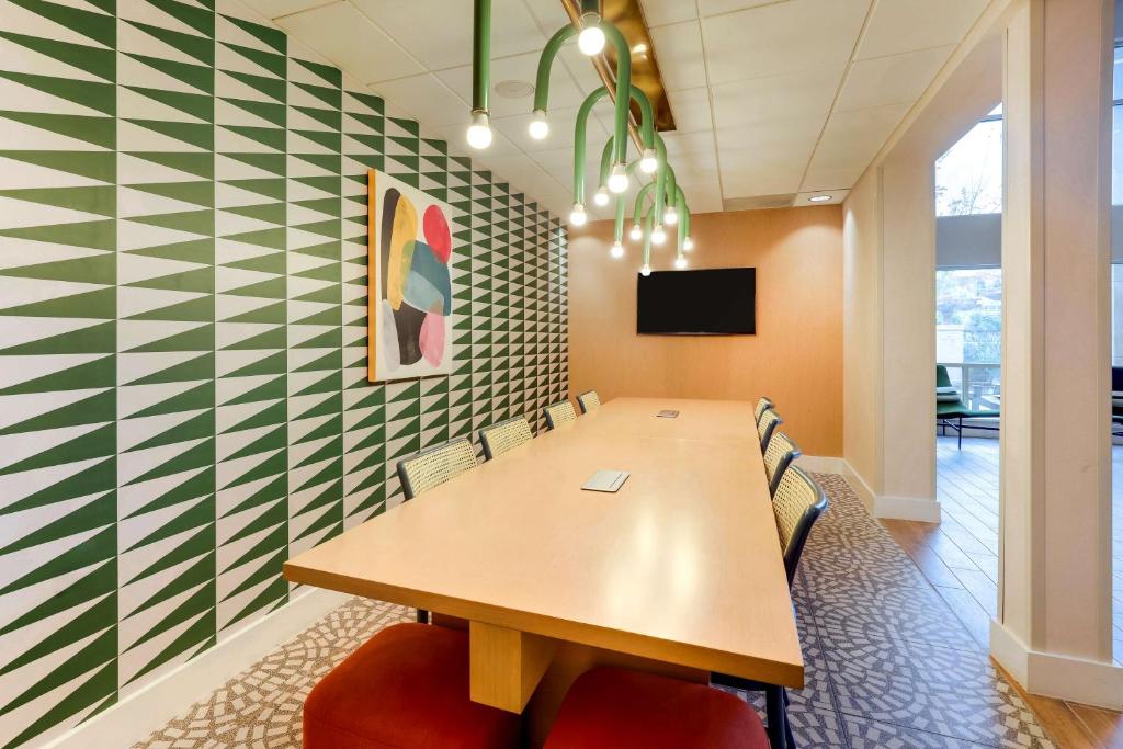 Sonesta Select San Francisco Airport Oyster Point Waterfront photo