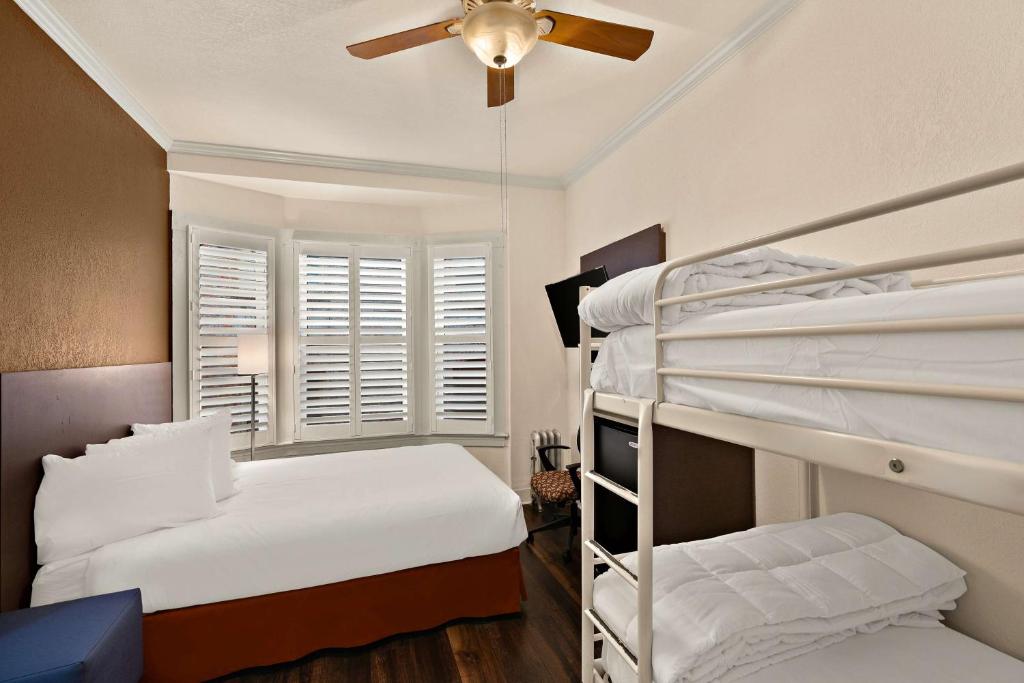 Mithila San Francisco - SureStay Collection by Best Western - Camera Queen Con Letto A Castello - Non Fumatori