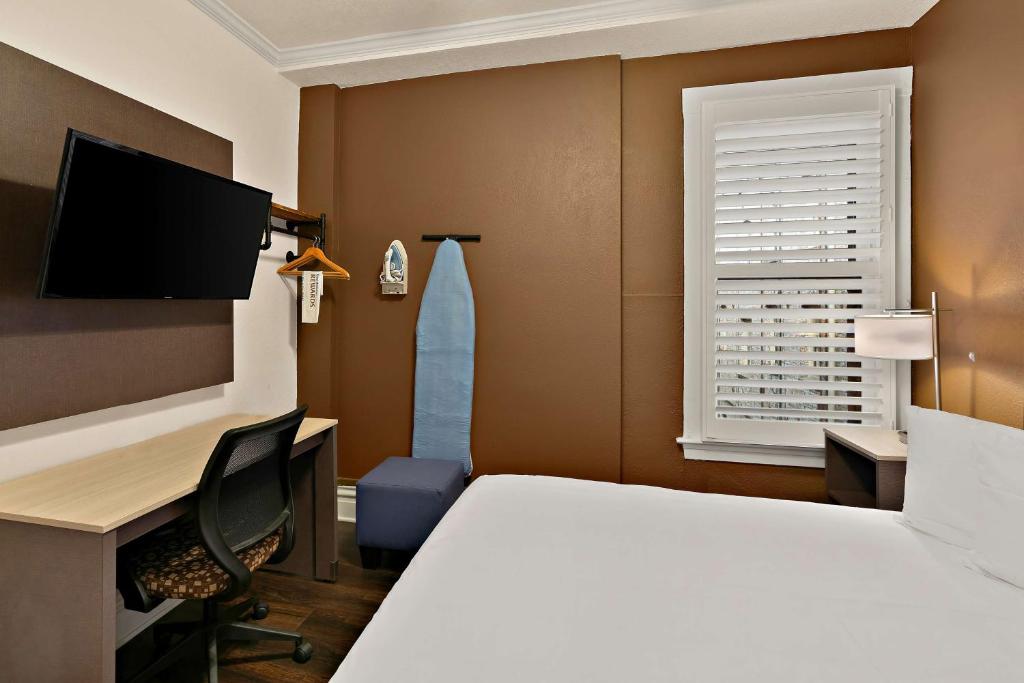 Mithila San Francisco - SureStay Collection by Best Western - Habitación Con Cama Grande - No Fumadores