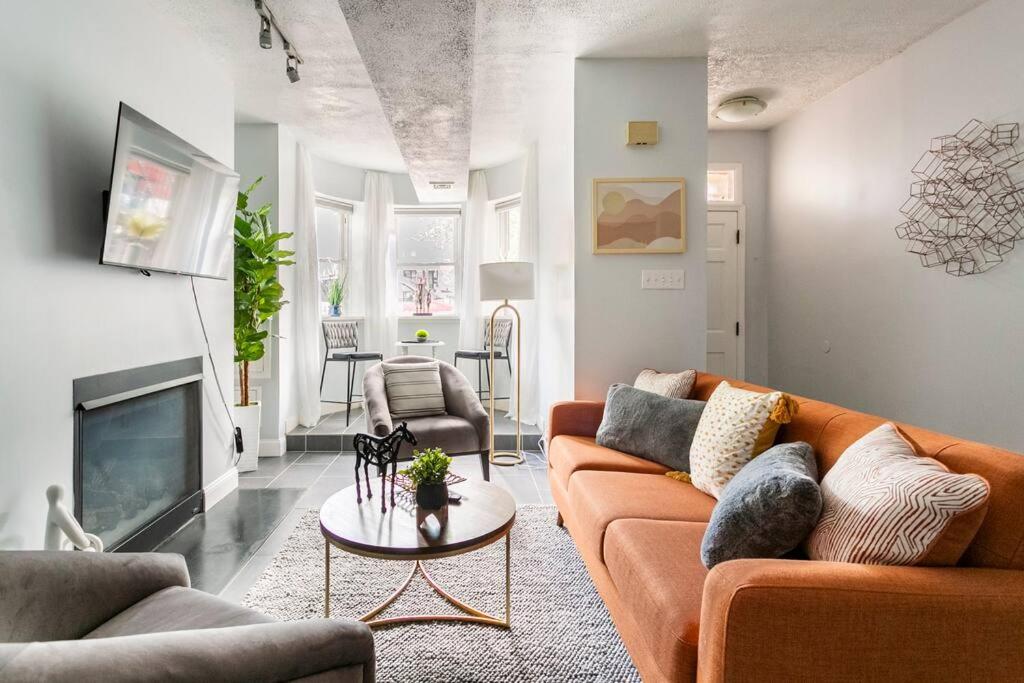 Viola’s Place, Washington, D.C. (updated prices 2024)