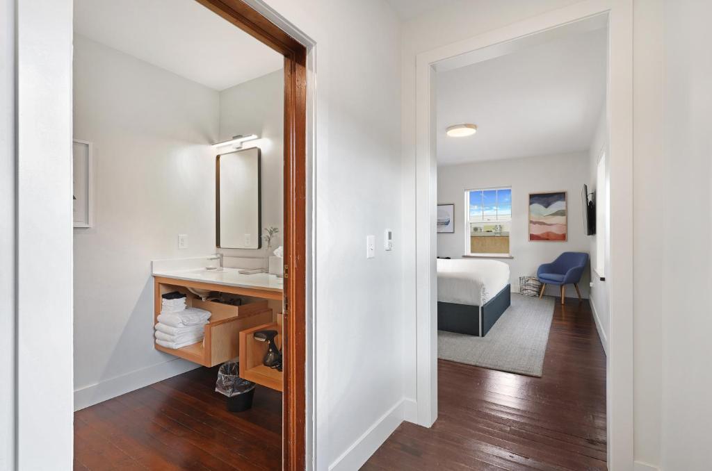 Summit Lofts Boutique Hotel photo