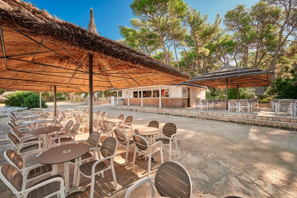Restaurace v ubytování Pine Beach Pakostane - All Inclusive light