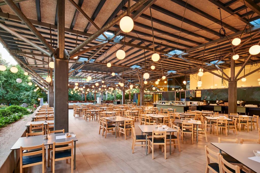 Restaurace v ubytování Pine Beach Pakostane - All Inclusive light