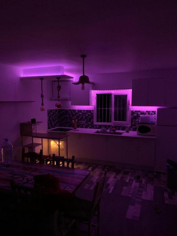 Fotografie z fotogalerie ubytování Casa Rural Málaga Monkey Love con jacuzzi v destinaci Iznate