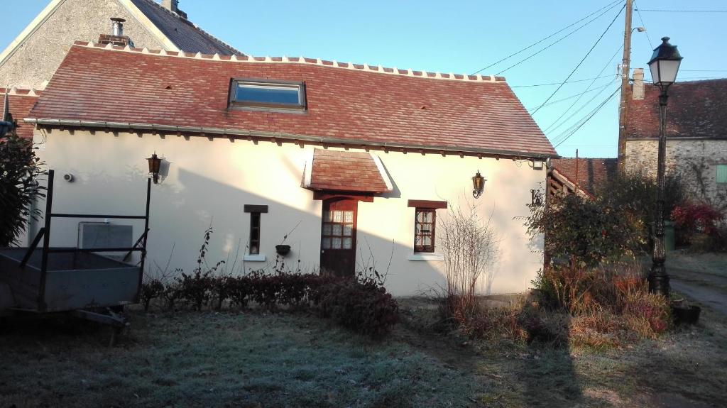 LES GITES DU JARIEL - Maison De Deux Chambres