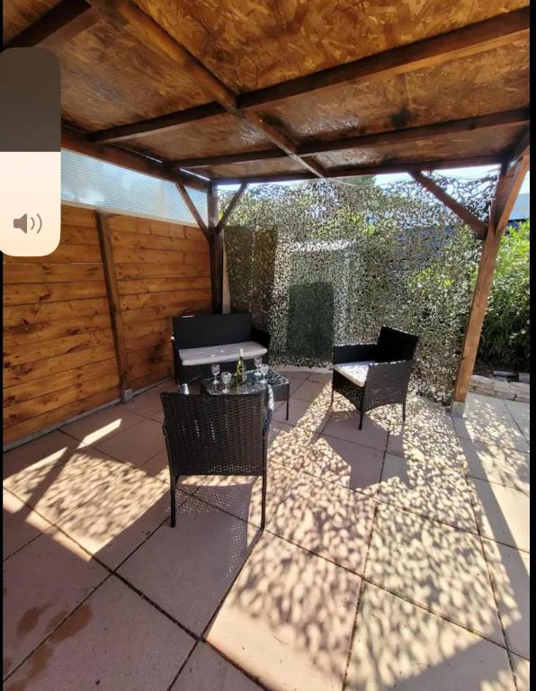 Patio nebo venkovní prostory v ubytování Havre de paix pour 2 à 4 pers.