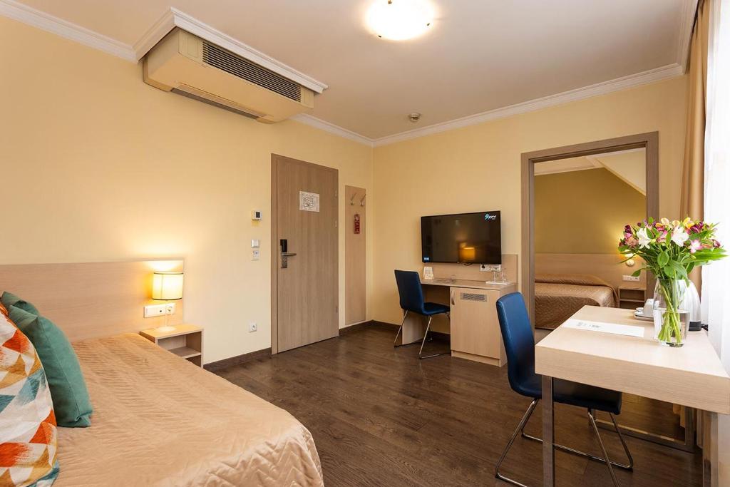 Geneva Hotel - Junior Suite