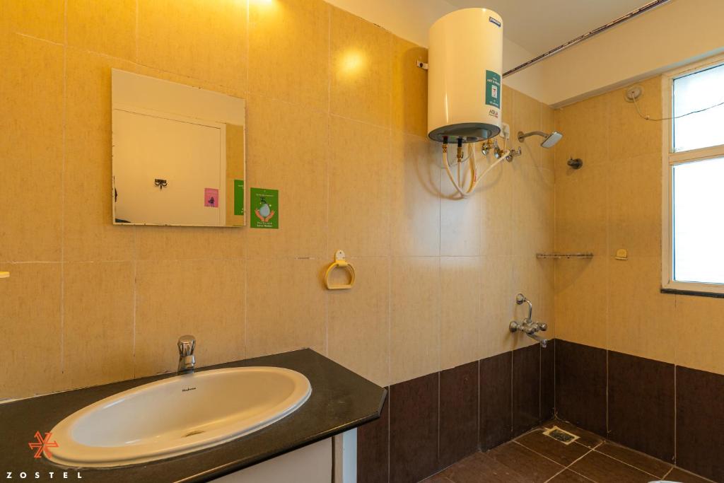 Zostel Bangalore (Koramangala) - Bed In 8-Bed Mixed Dormitory Room