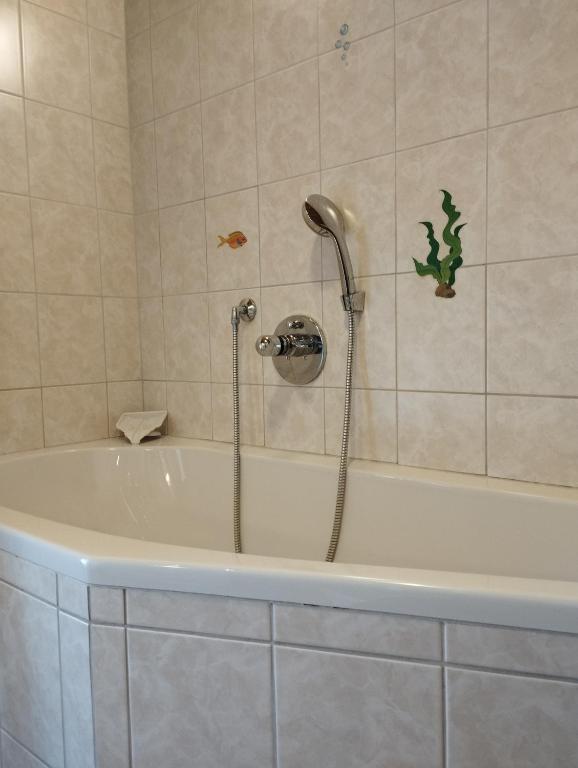 A bathroom at Apartments Grabler