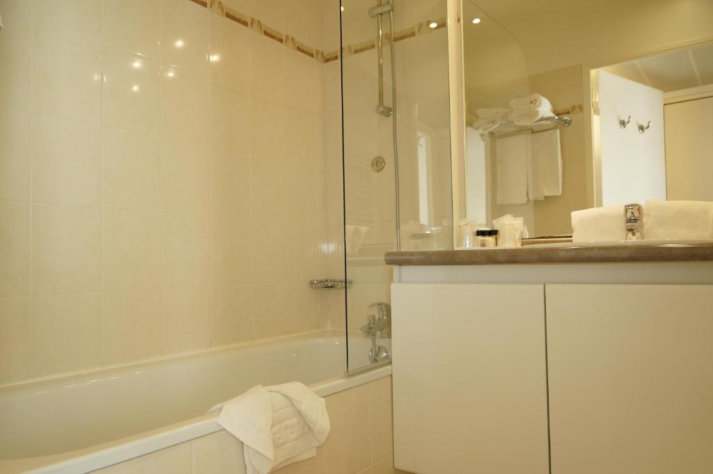 Residhome Bois Colombes Monceau - One-Bedroom Apartment (4 Adults)