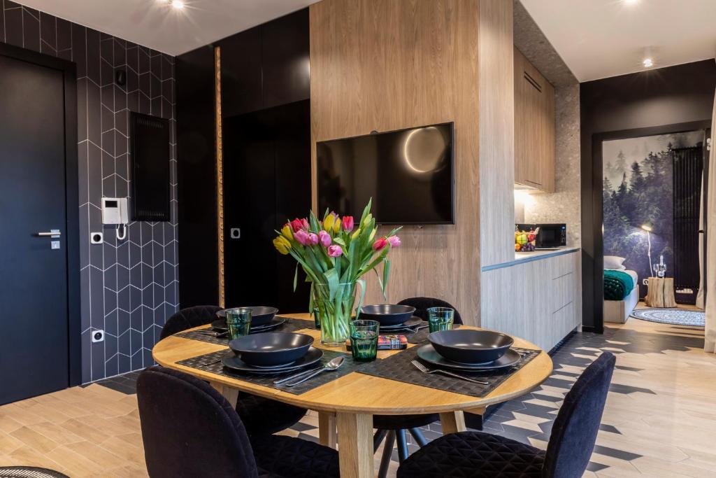 
Two bedroom Apartment Forrest in the Fog
