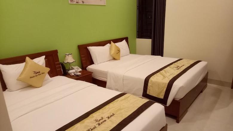 Posteľ alebo postele v izbe v ubytovaní Khách sạn Khải Hoàn