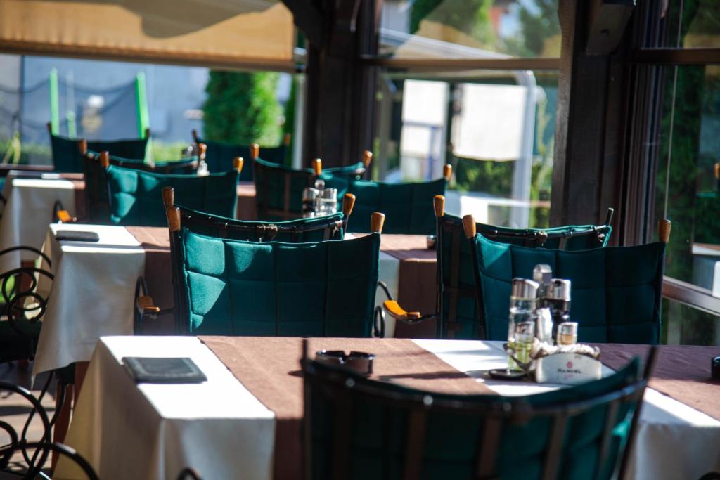 Restaurace v ubytování Hotel Dvor