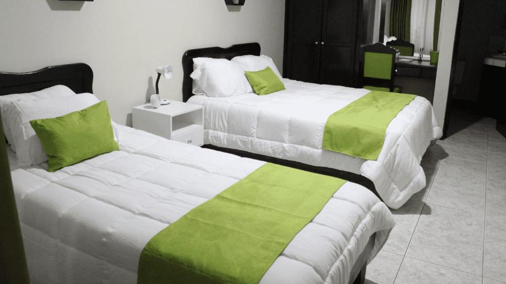 Hotel América Heredia - Double Room With Private Bathroom