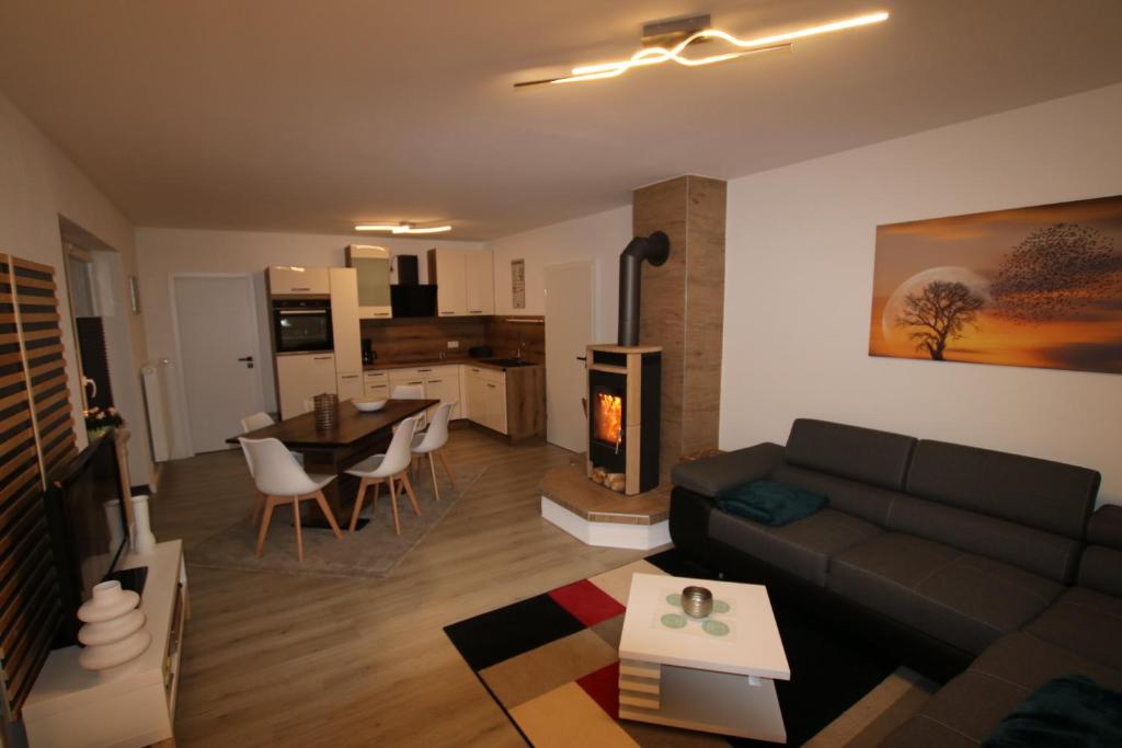 Kuchyň nebo kuchyňský kout v ubytování Ferienwohnung am Bärenstein