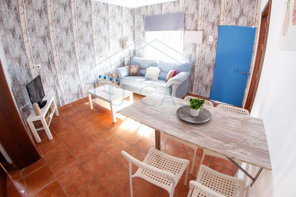 Fotografie z fotogalerie ubytování La Rana, apartamentos en urbanización con piscina comunitaria v destinaci Chiclana de la Frontera