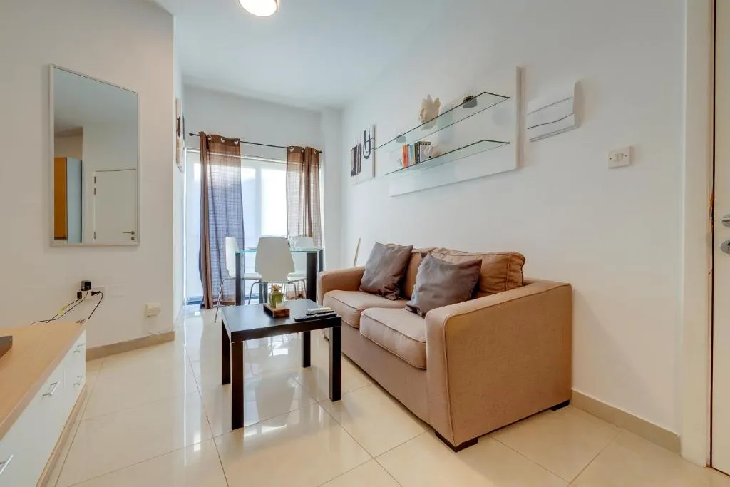 Tranquil Retreat Steps from St Julians Action