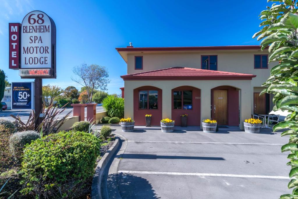 Blenheim Spa Motor Lodge - Resim 16