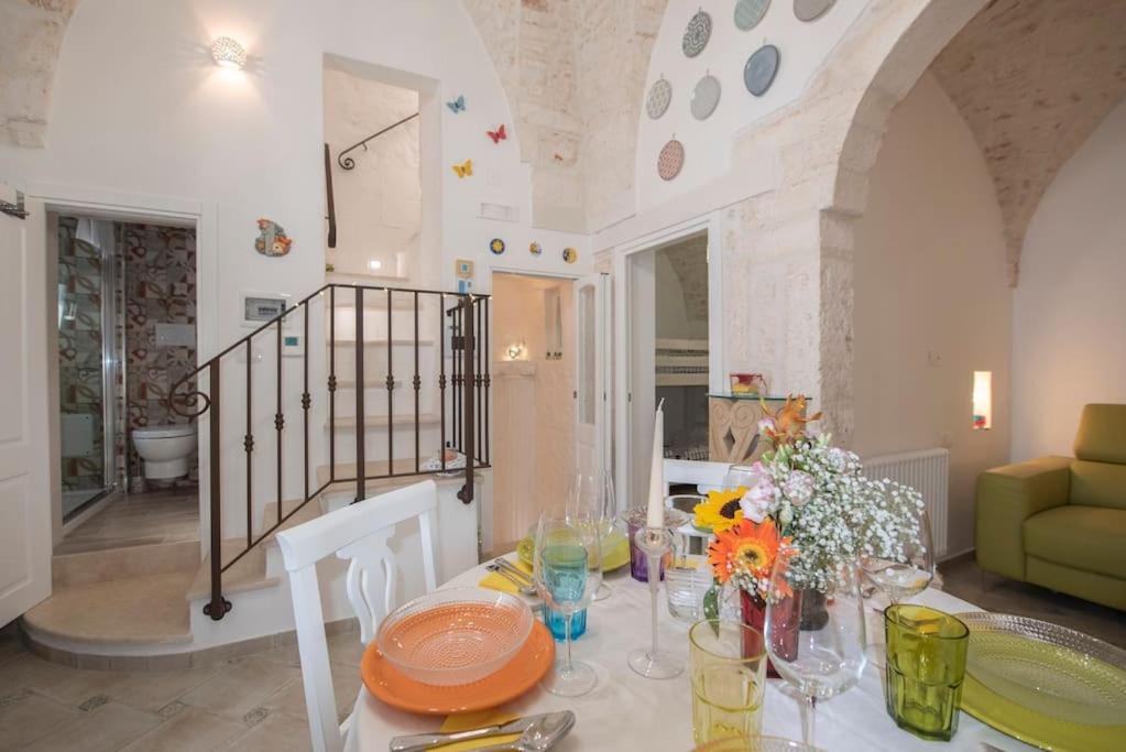 A seating area at Le Alcove del Leopardi