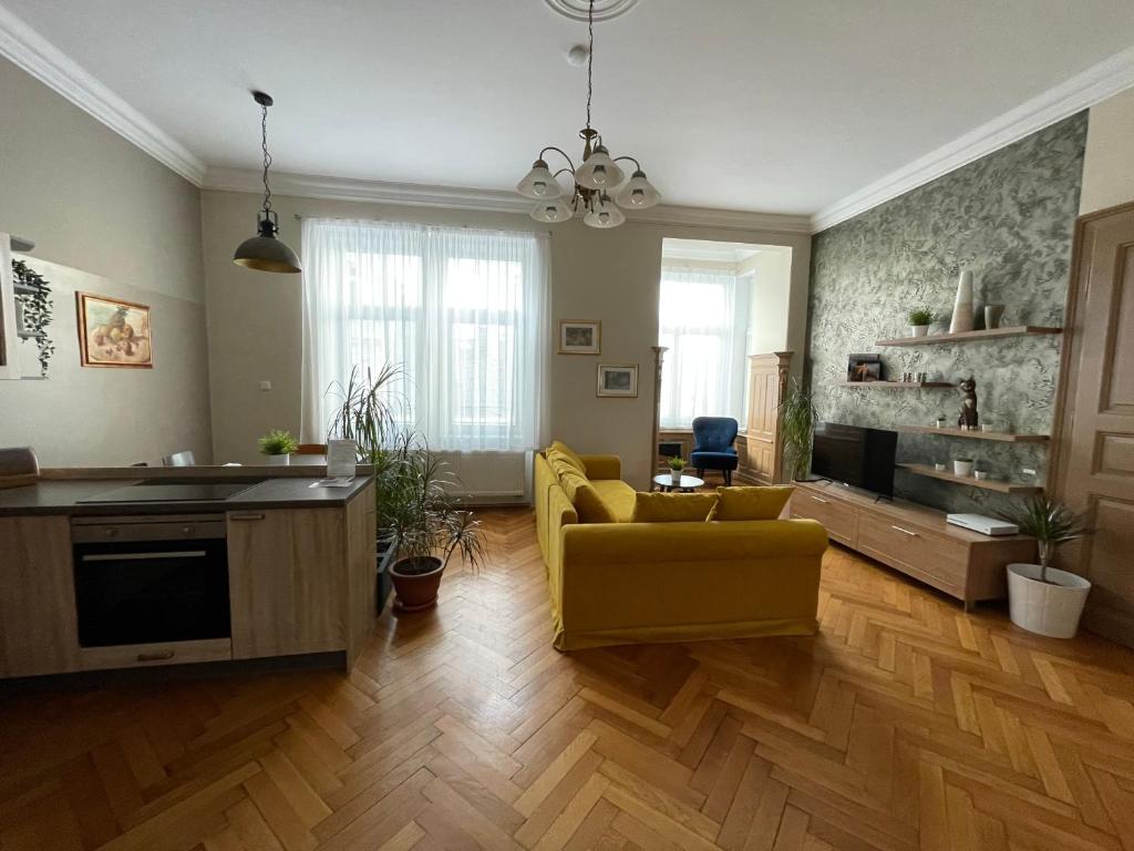 Golden Key Apartments - 18