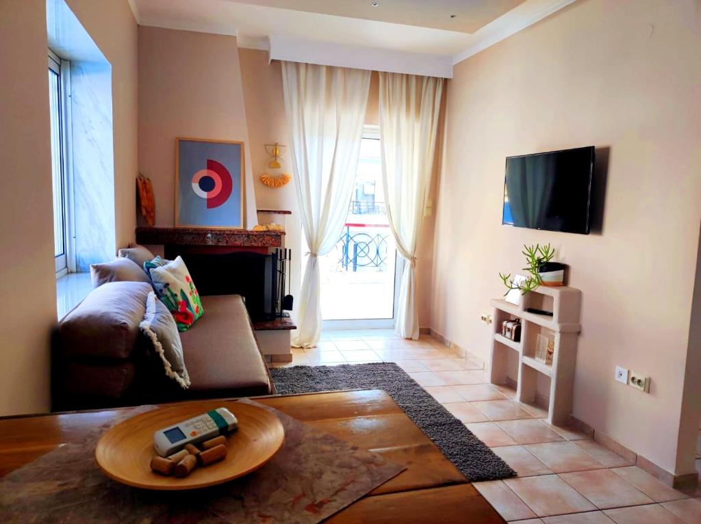 TV a/nebo společenská místnost v ubytování Golden Sky 1 Apartment by Daniela
