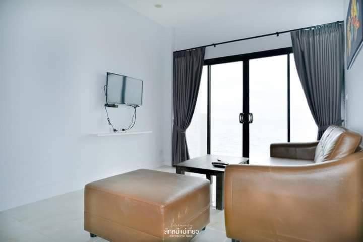 TV a/nebo společenská místnost v ubytování March Samui Resort