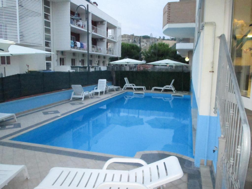 Bazén v ubytování Di Matteo Hotel nebo v jeho okolí