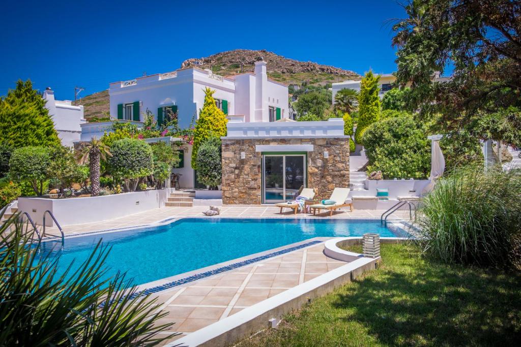 Πισίνα στο ή κοντά στο Montana Villa