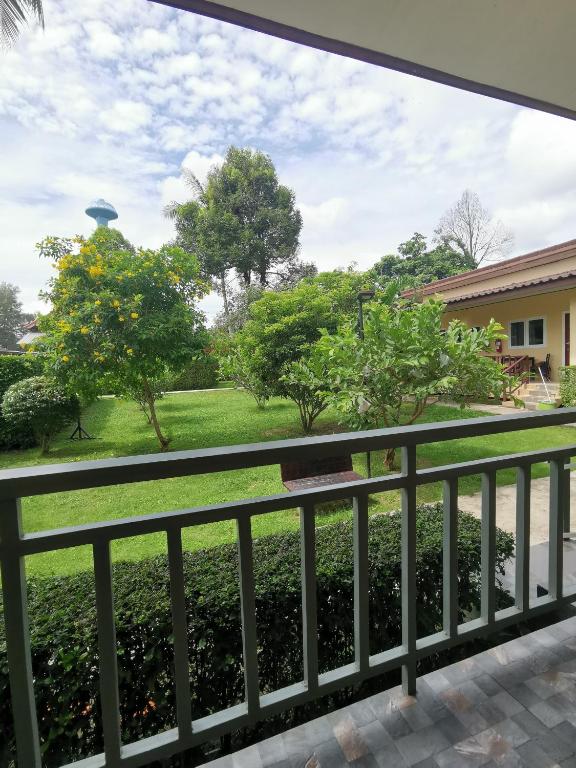 SER-EN-DIP-I-TY - SHA Extra Plus - 9