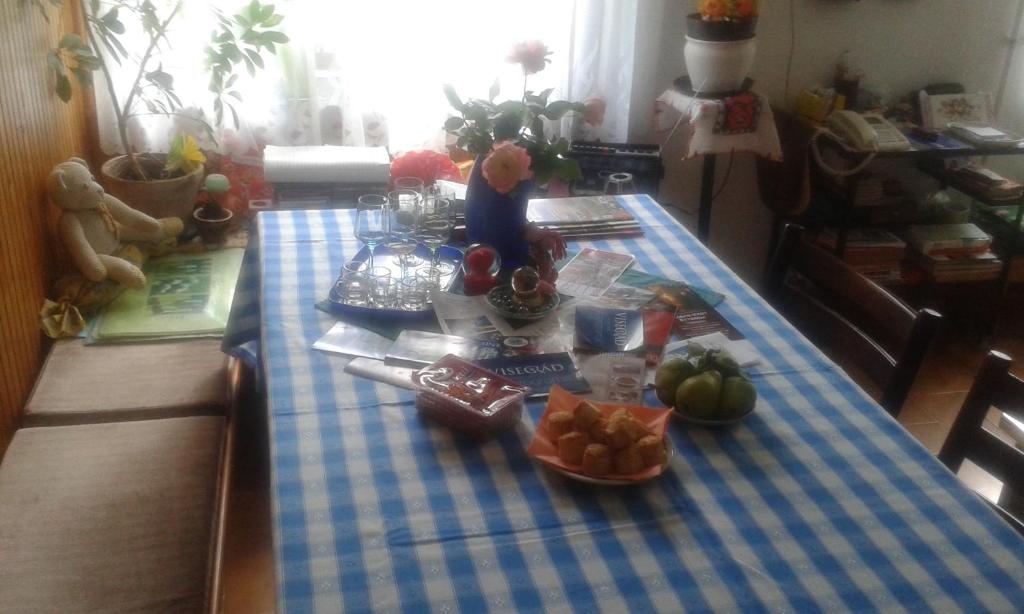 Jídlo v penzionu nebo okolí