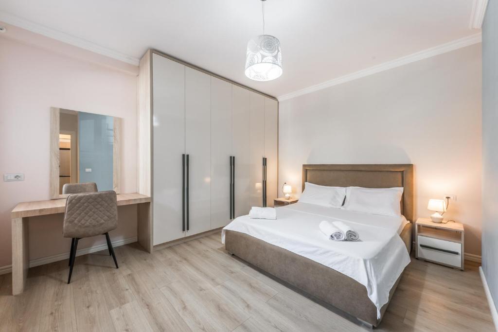 Fully Equipped beachfront Apartment - Imazhi 2